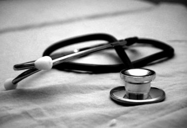 12-services-expedier-produits-affaires-medecin-une